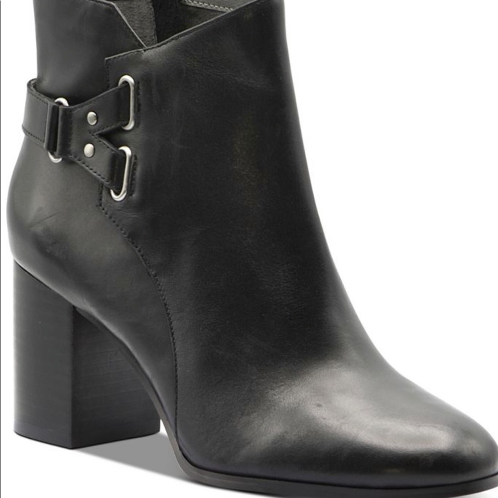 Adrienne Vittadini leather ankle bootie
